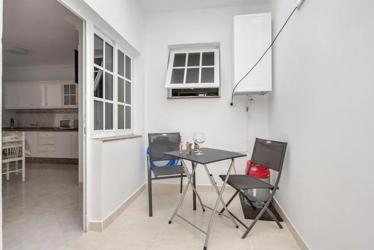 Casa Alba Villa Arico 0*,